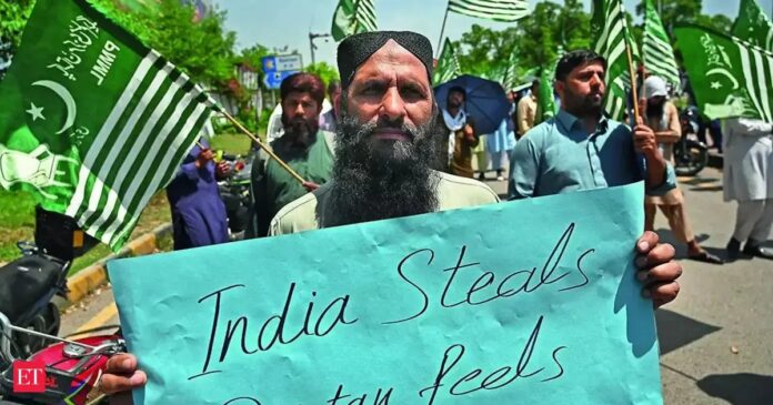 Can India Effectively Pressure Pakistan’s Economy to Combat Terrorism?